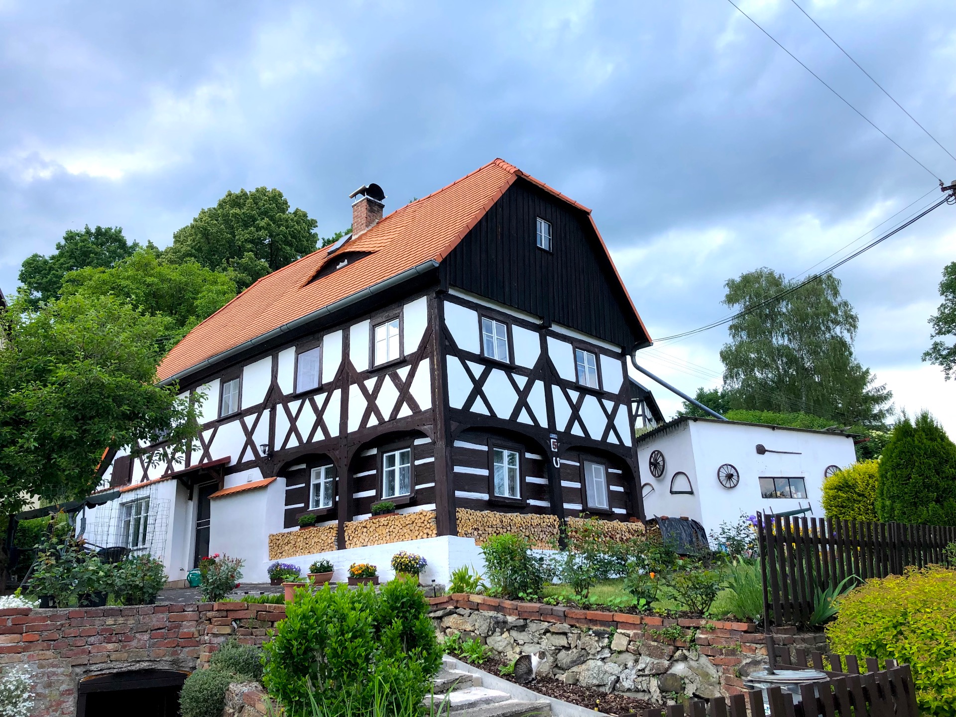 Podstávkový dům, Višňová